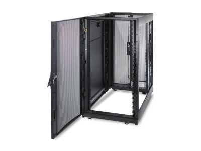 APC : NETSHELTER SX BASE ENCLOSURE 24UX600X1070MM BLACK (65.00kg)