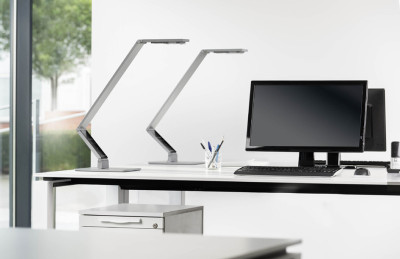 LUCTRA Lampe de table LED TABLE LINEAR BASE, blanc