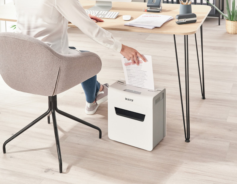 Destructeur de documents - 23 litres - Blanc LEITZ IQ Home Office