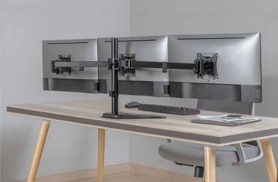 LogiLink Dreifach-Monitorarm mit Standfuß, Armlänge: 658 mm